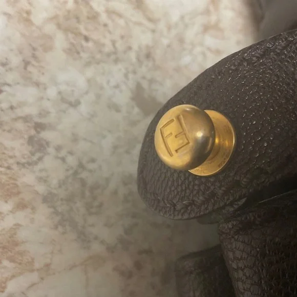 Fendi Peekaboo bag, brown leather, zucca print inside , no shoulder strap. - Picture 10 of 16